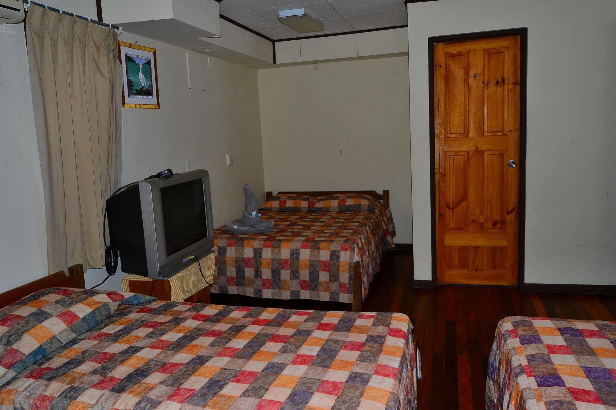 Hotel Sierpe River Buitenkant foto