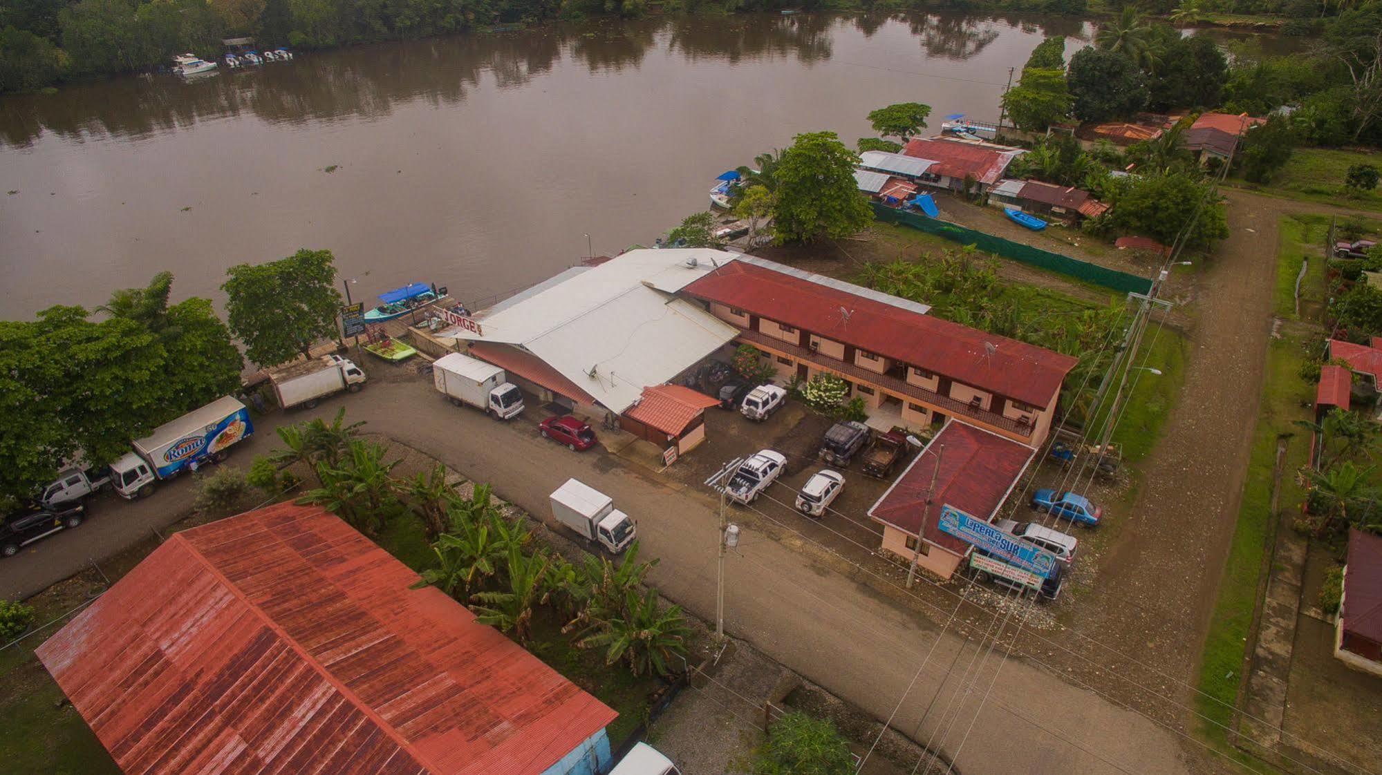 Hotel Sierpe River Buitenkant foto